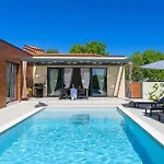 Villa Alojza Maria By Istrialux